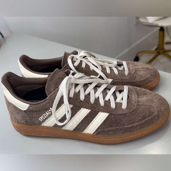 Adidas Spezial Brown Suede Gum Sole Sneakers (Unisex 9.5) - Picture 3 of 7